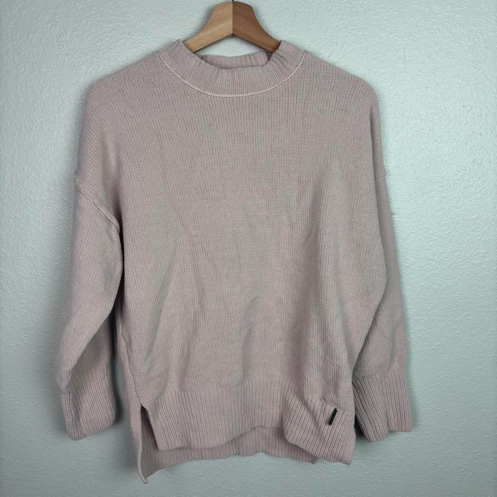 Abercrombie & Fitch Light Pink Knit Sweater